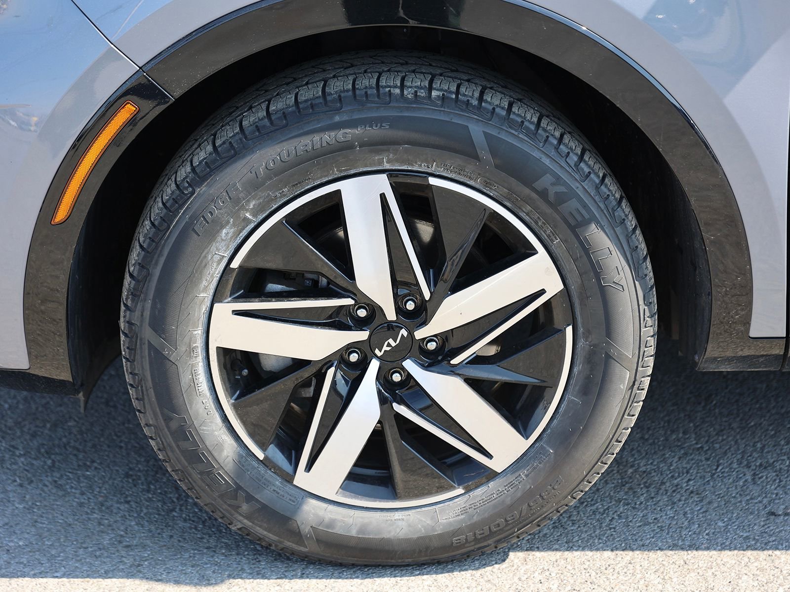 Used 2023 Kia Sorento S image 10