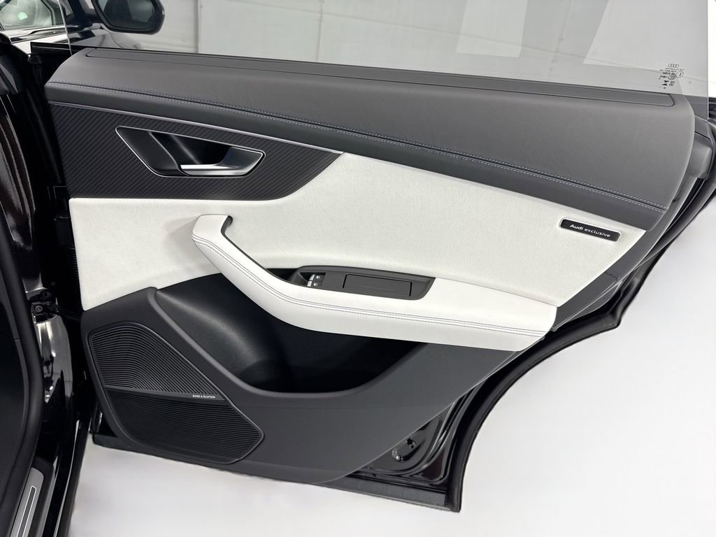 New 2026 Audi RS Q8 performance image 27