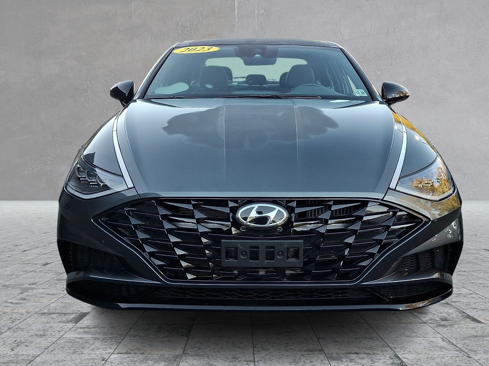 Certified 2023 Hyundai Sonata SEL Plus w/ Preferred Accessory Package FWD image 2