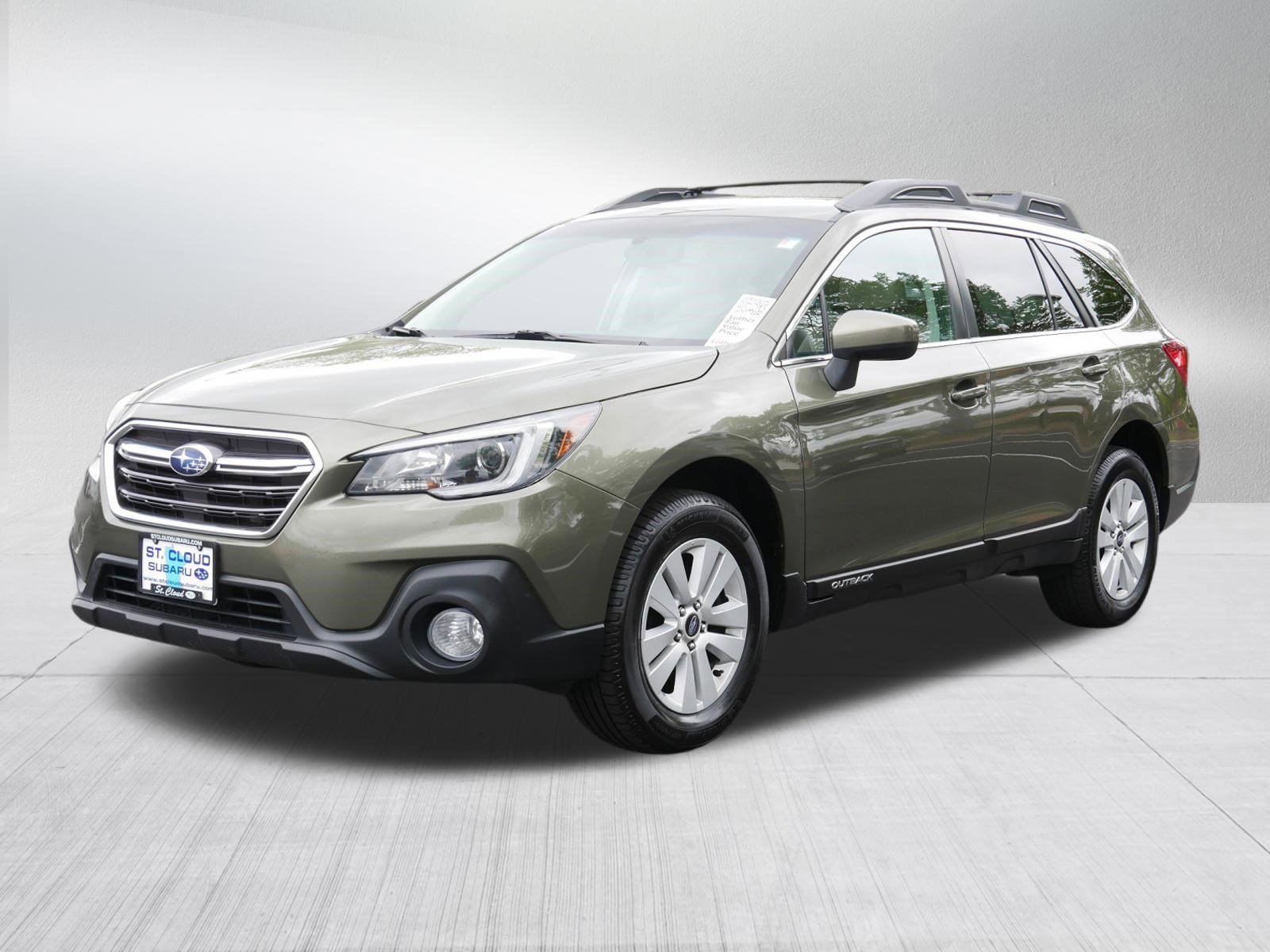 Used 2018 Subaru Outback 2.5i Premium w/ Popular Package #1 AWD/4WD image 3