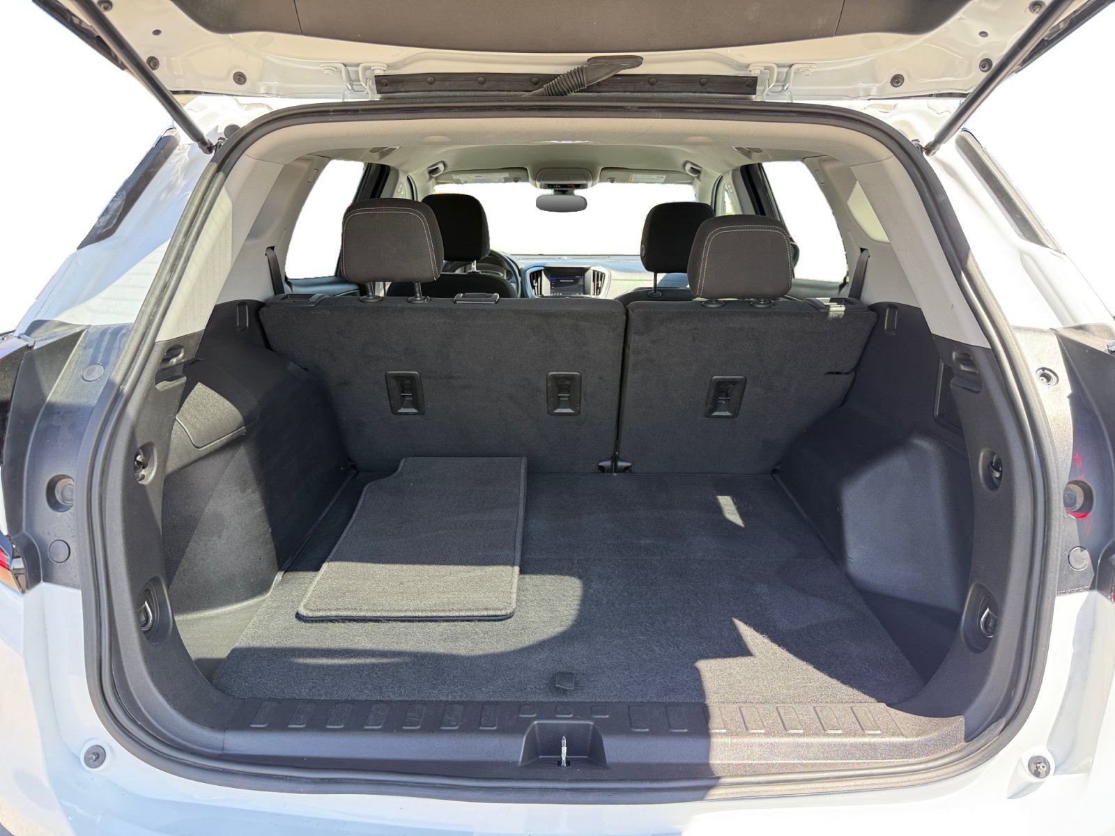 Used 2024 GMC Terrain SLE FWD image 17