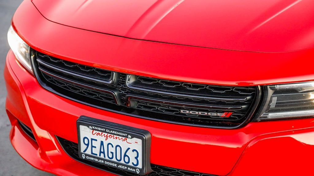 Used 2022 Dodge Charger SXT image 6