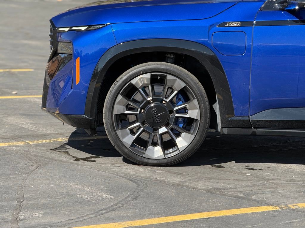 Used 2023 BMW XM image 8