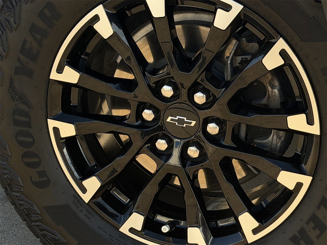 Used 2024 Chevrolet Traverse Z71 image 10