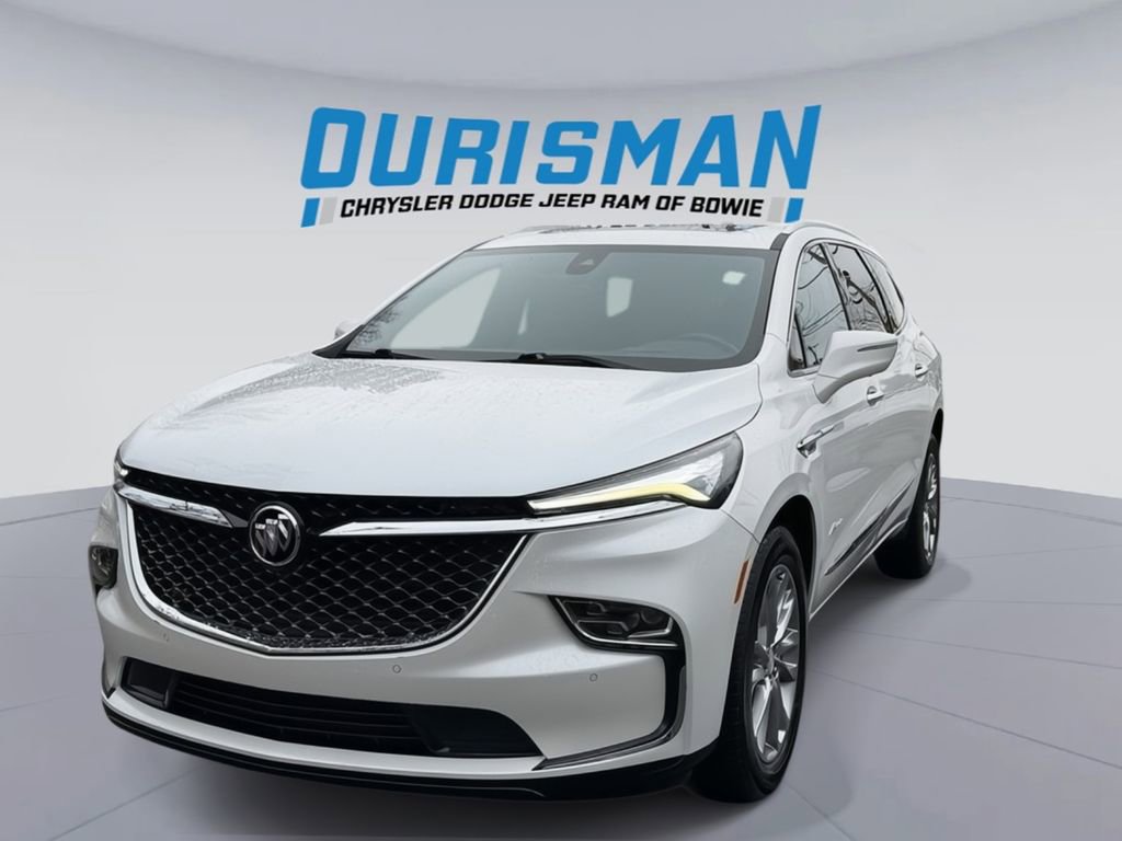Used 2022 Buick Enclave Avenir w/ Avenir Technology Package image 2