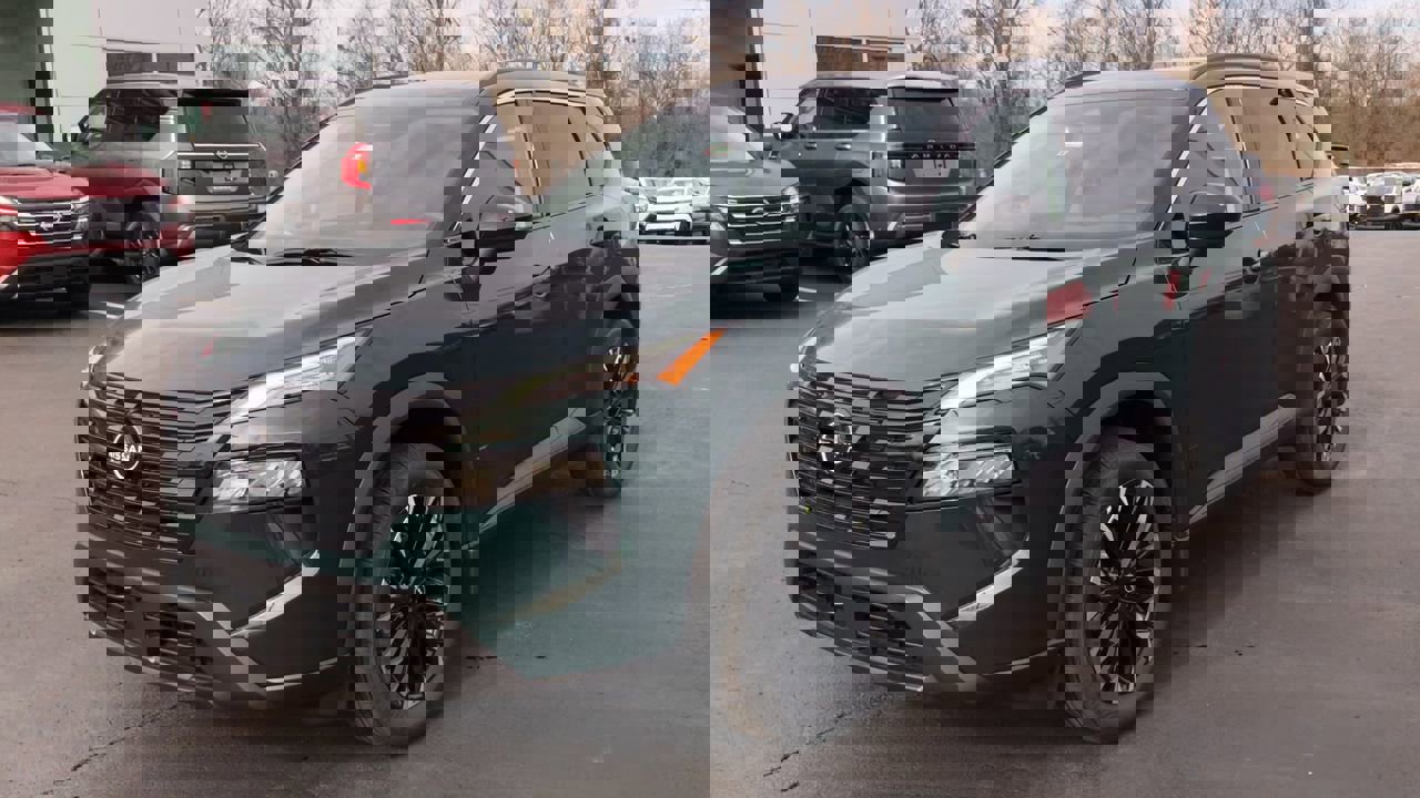 New 2026 Nissan Rogue Dark Armor image 4