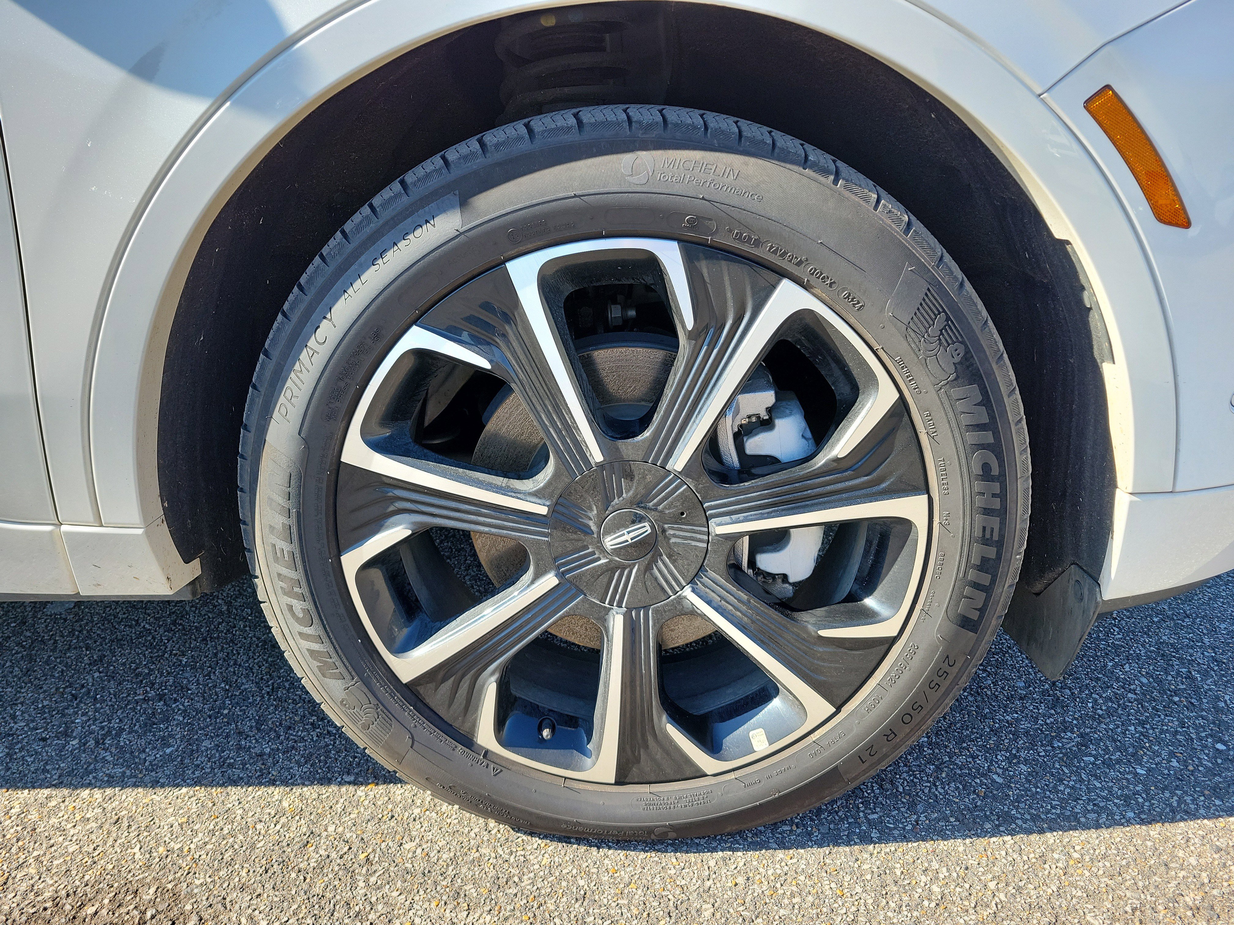 Used 2024 Lincoln Nautilus Reserve w/ Equipment Group 202A image 26