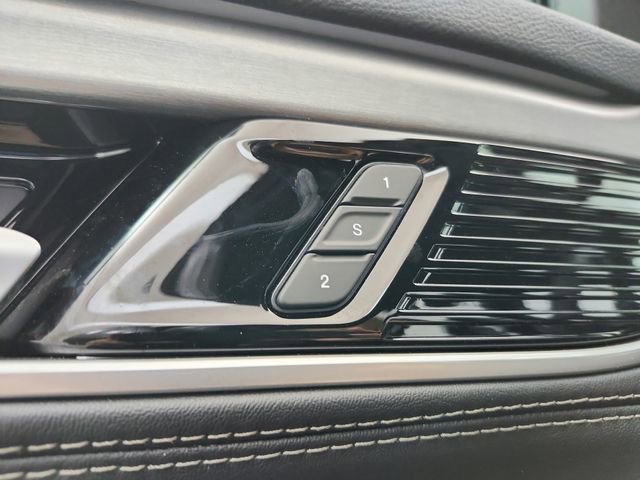 New 2026 Jeep Grand Wagoneer Limited w/ HD Trailer Tow Package image 39