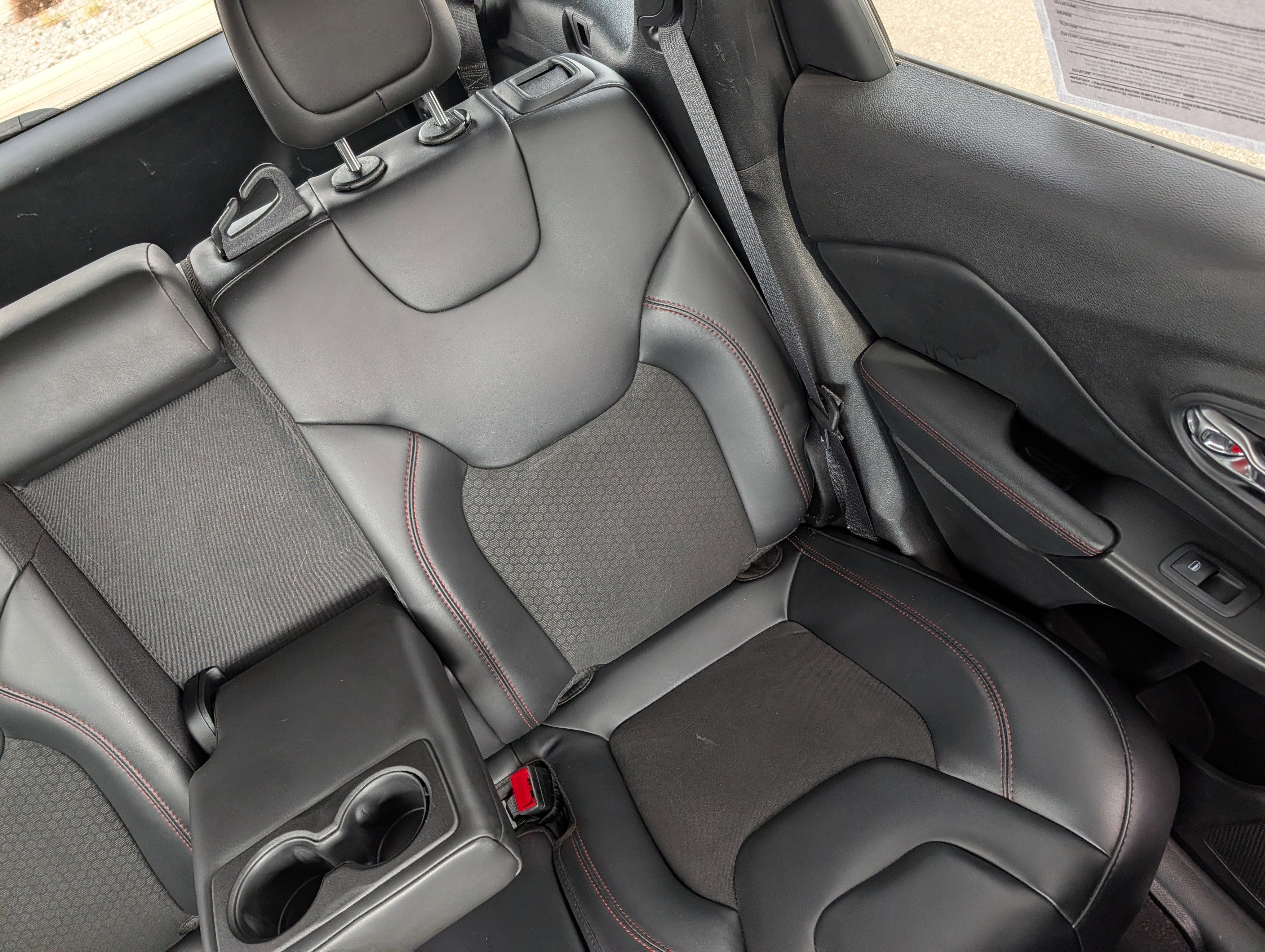 Used 2020 Jeep Cherokee Trailhawk w/ Comfort/Convenience Group image 14