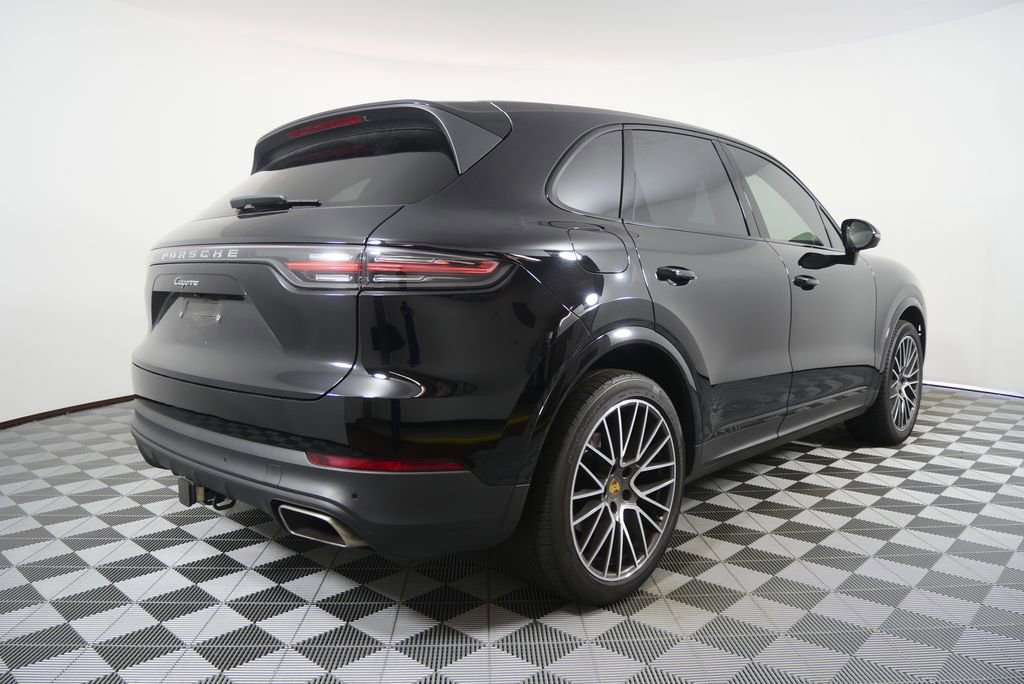 Used 2021 Porsche Cayenne AWD/4WD image 3