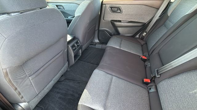 Used 2021 Nissan Rogue S image 24