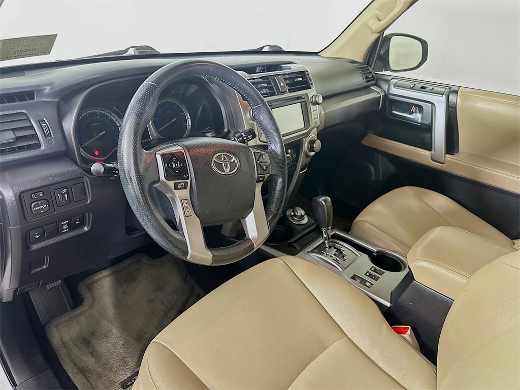 Used 2016 Toyota 4Runner SR5 Premium image 30