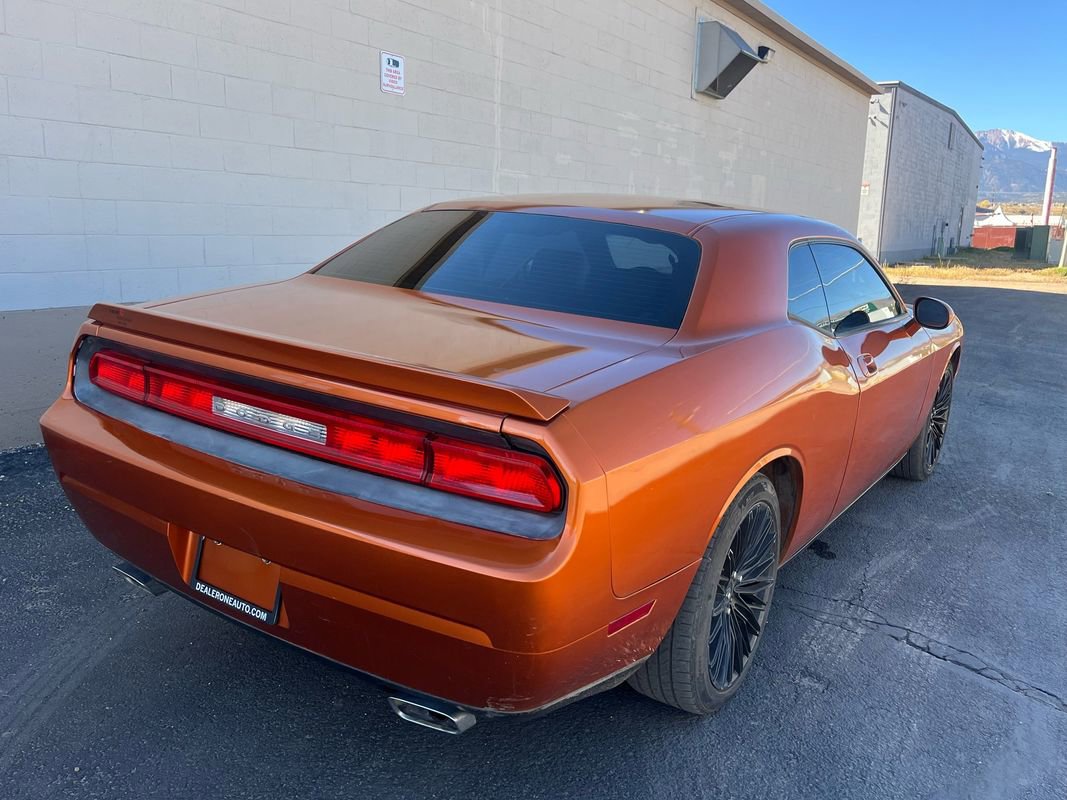 Used 2009 Dodge Challenger R/T w/ Sound Group RWD image 5
