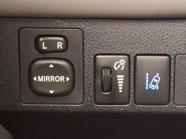 Used 2017 Toyota RAV4 XLE image 24