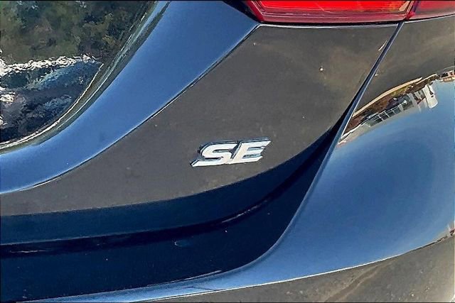 Used 2023 Toyota Camry SE FWD image 8
