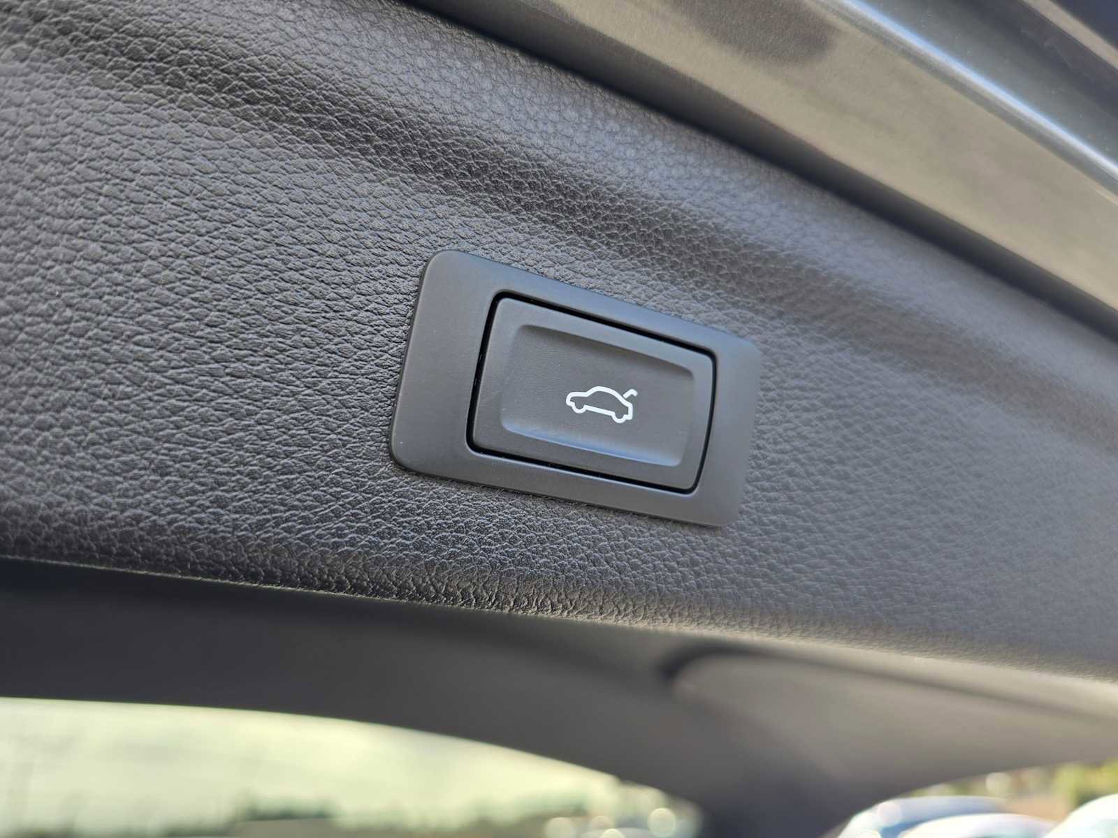 Used 2023 Audi Q3 2.0T Premium Plus w/ Premium Plus Package image 18