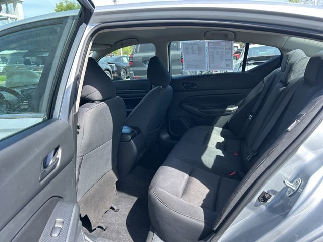 Used 2024 Nissan Altima 2.5 SV image 15