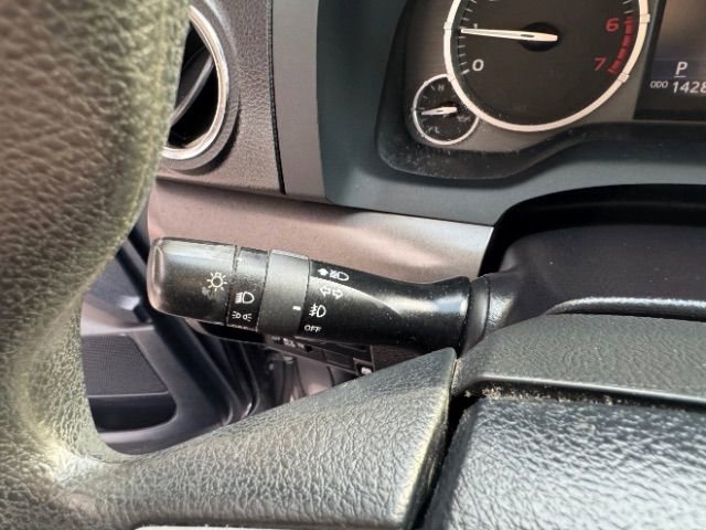 Used 2015 Toyota Tundra SR5 w/ SR5 Upgrade Package image 26