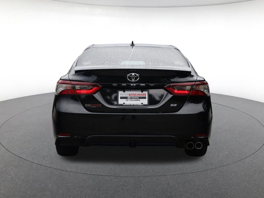 Used 2023 Toyota Camry SE FWD image 4