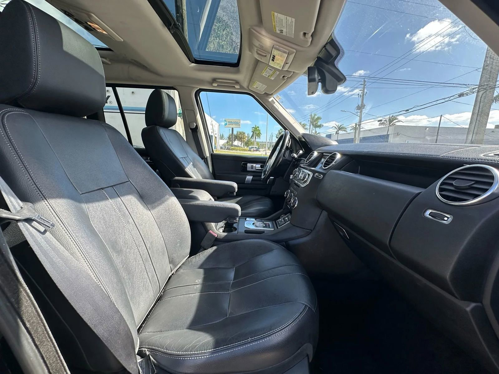 Used 2016 Land Rover LR4 HSE Silver Edition image 10