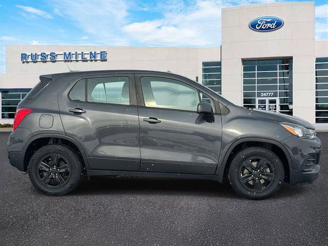 Used 2019 Chevrolet Trax LS image 2