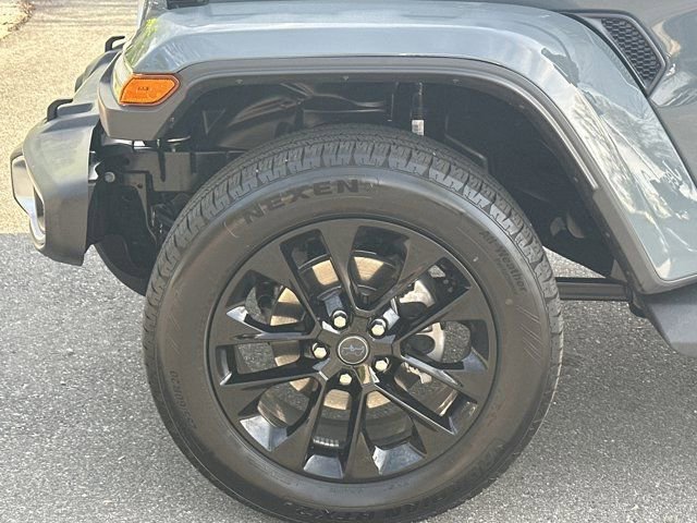 Certified 2025 Jeep Wrangler Unlimited Sahara image 11