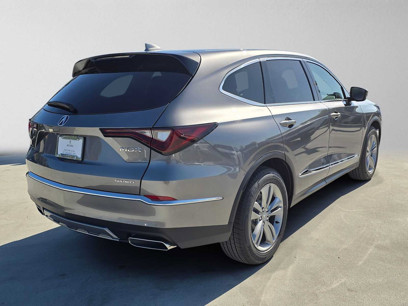 New 2026 Acura MDX SH-AWD image 3
