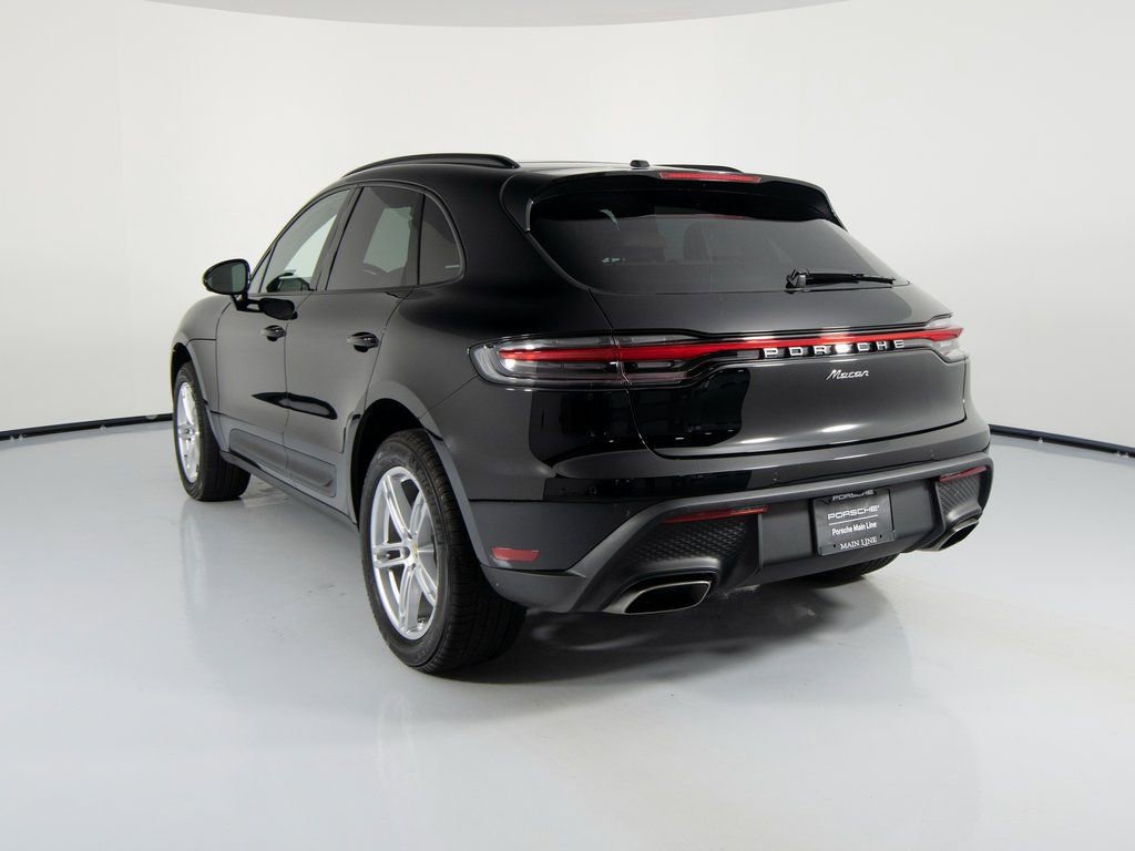 Certified 2025 Porsche Macan image 8