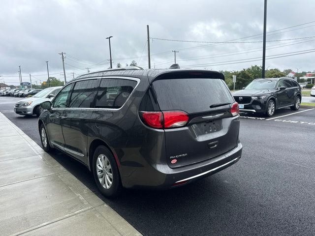 Used 2019 Chrysler Pacifica Touring-L FWD image 7