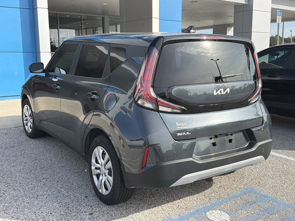Certified 2023 Kia Soul LX FWD image 5