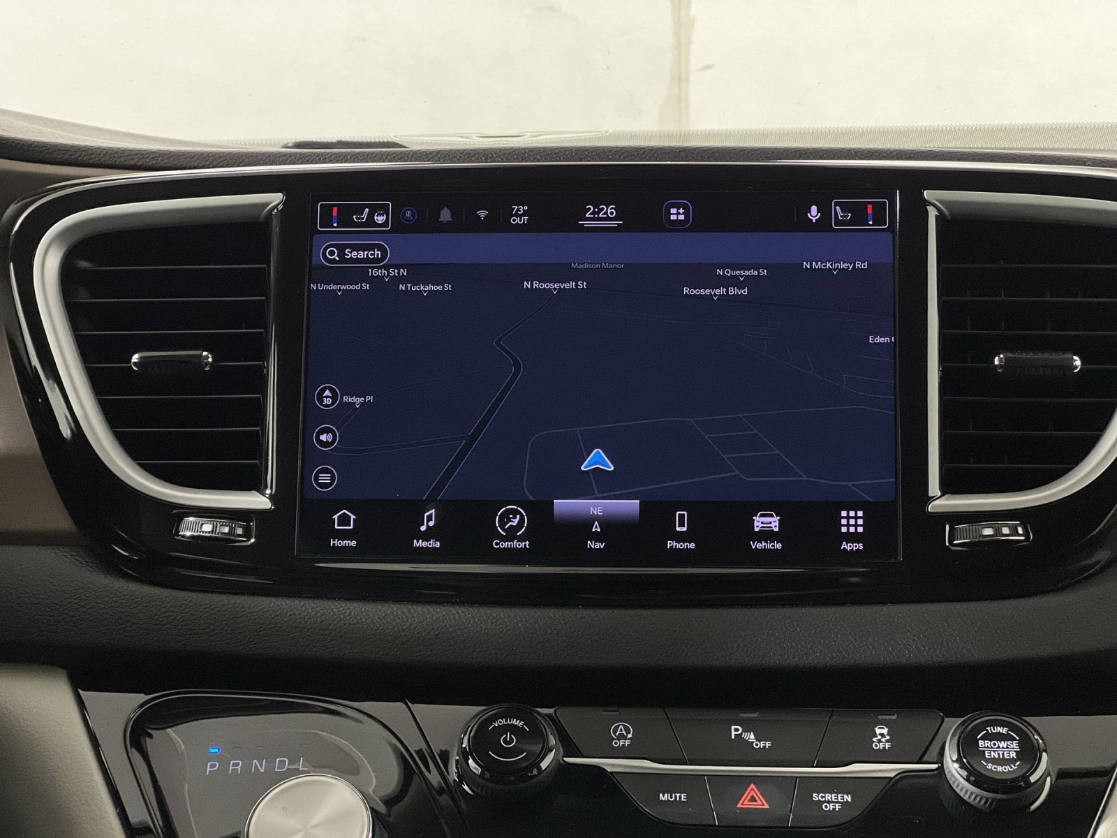 Used 2022 Chrysler Voyager LX FWD image 20