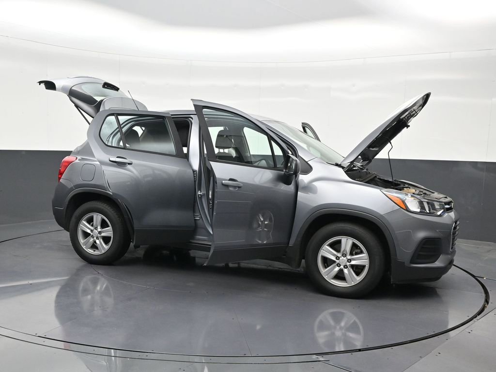 Used 2020 Chevrolet Trax LS image 34