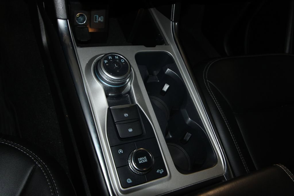 Used 2023 Ford Explorer XLT w/ Equipment Group 202A image 16