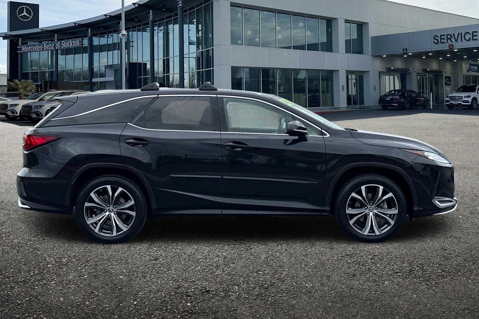 Used 2022 Lexus RX 350L Premium w/ Premium Package AWD/4WD image 3
