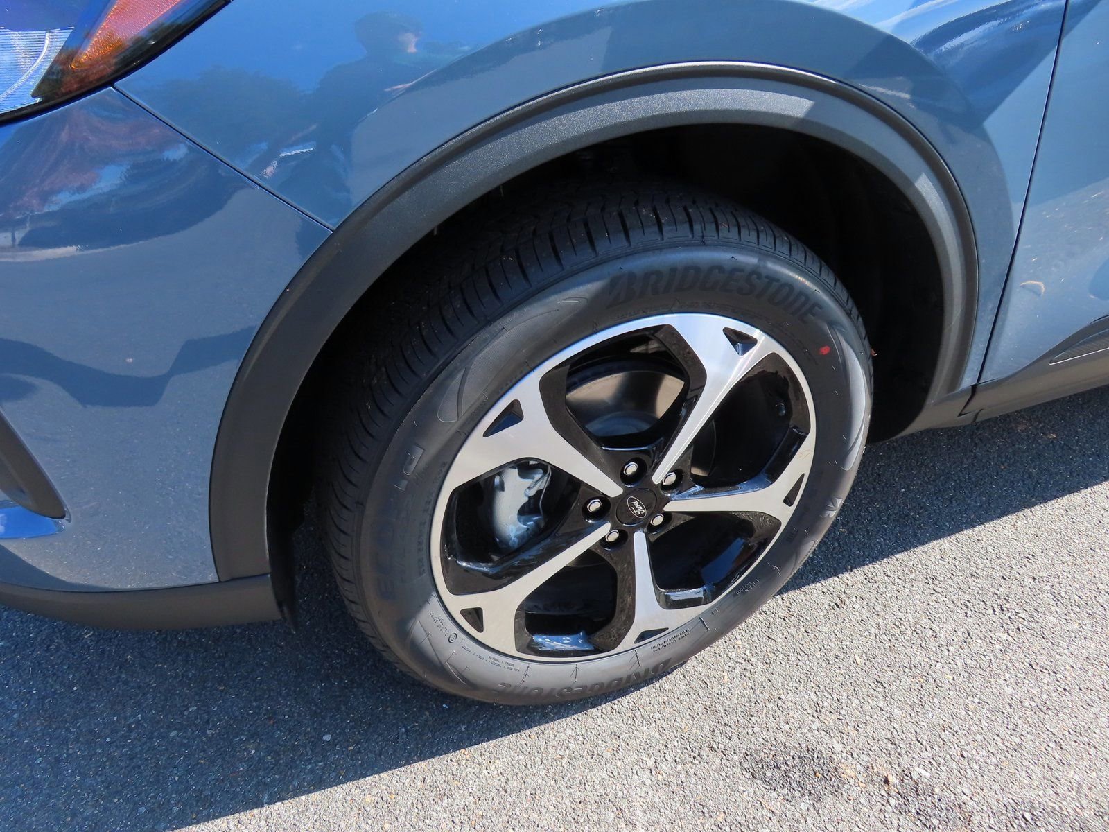 New 2026 Ford Escape ST-Line Select w/ Equipment Group 401A image 7