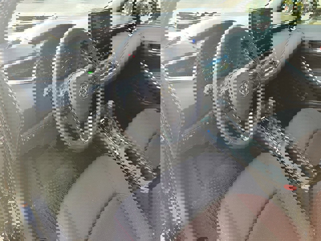 Used 2023 Toyota Corolla SE image 15