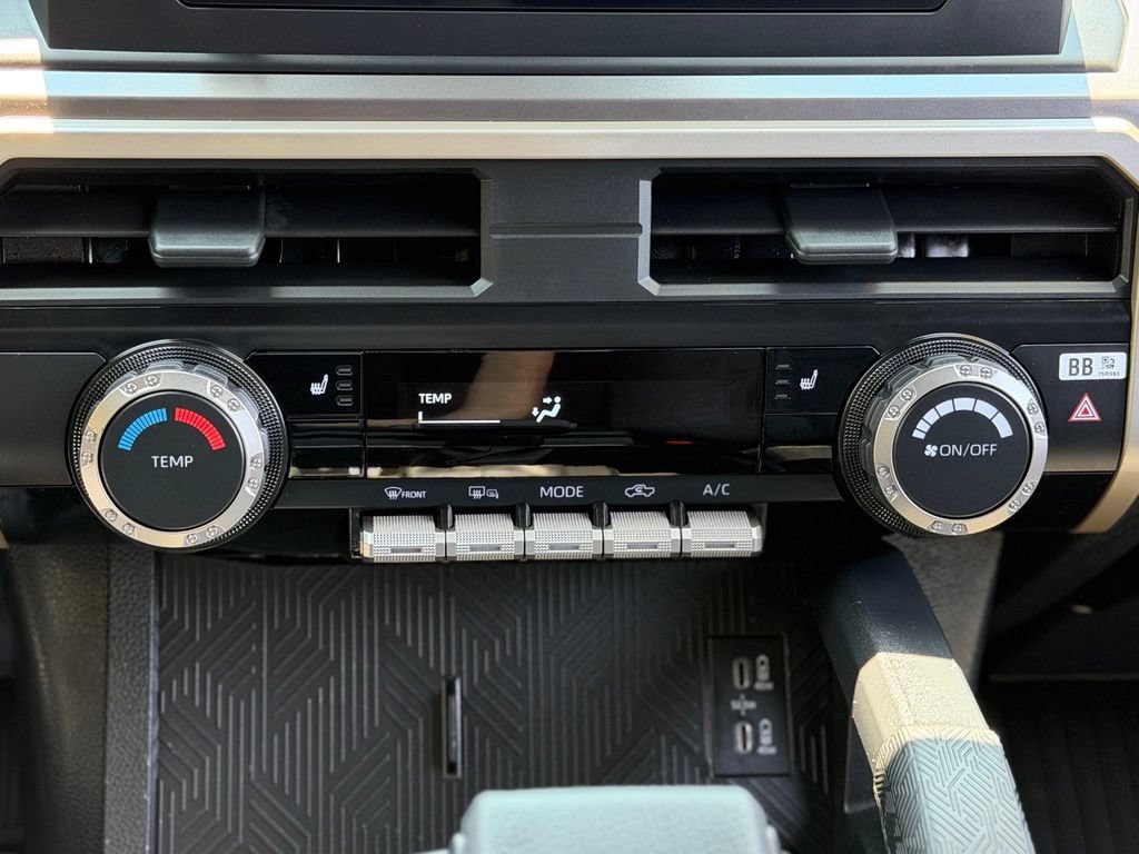 Used 2024 Toyota Tacoma SR5 AWD/4WD image 15