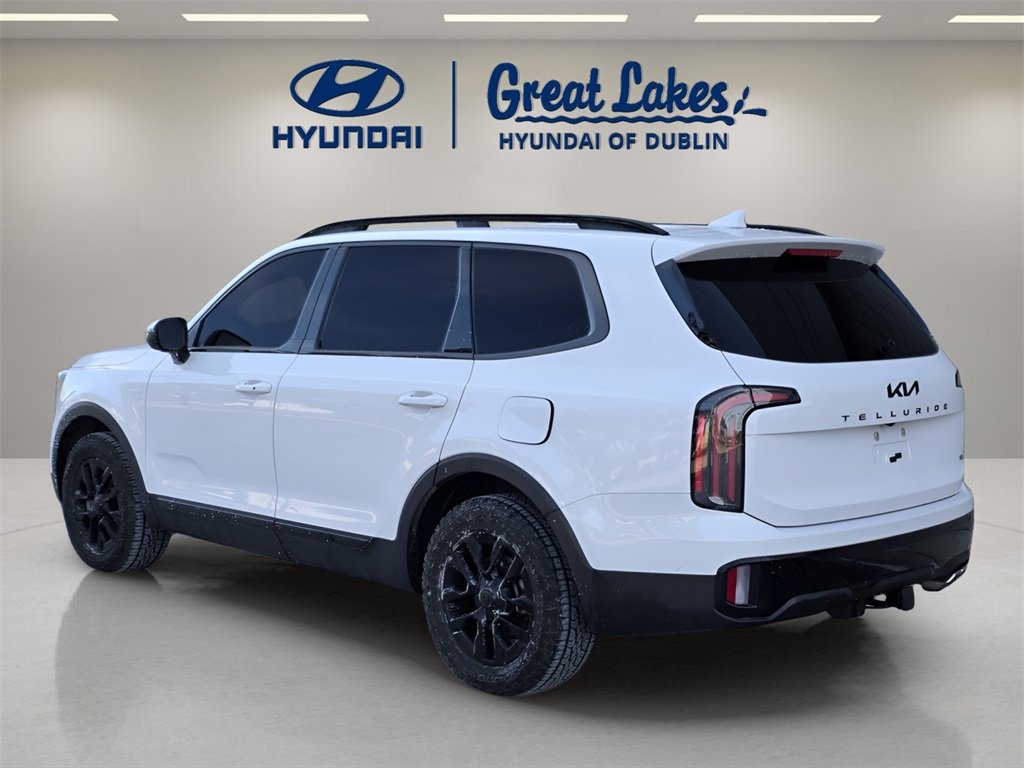 Used 2025 Kia Telluride AWD image 3