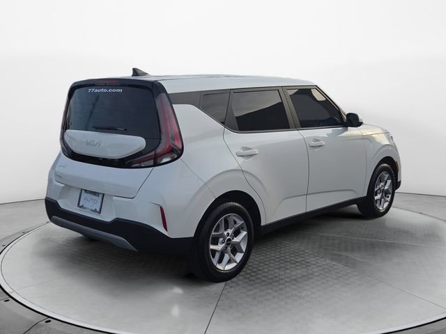 Used 2025 Kia Soul LX w/ LX Technology Package image 5