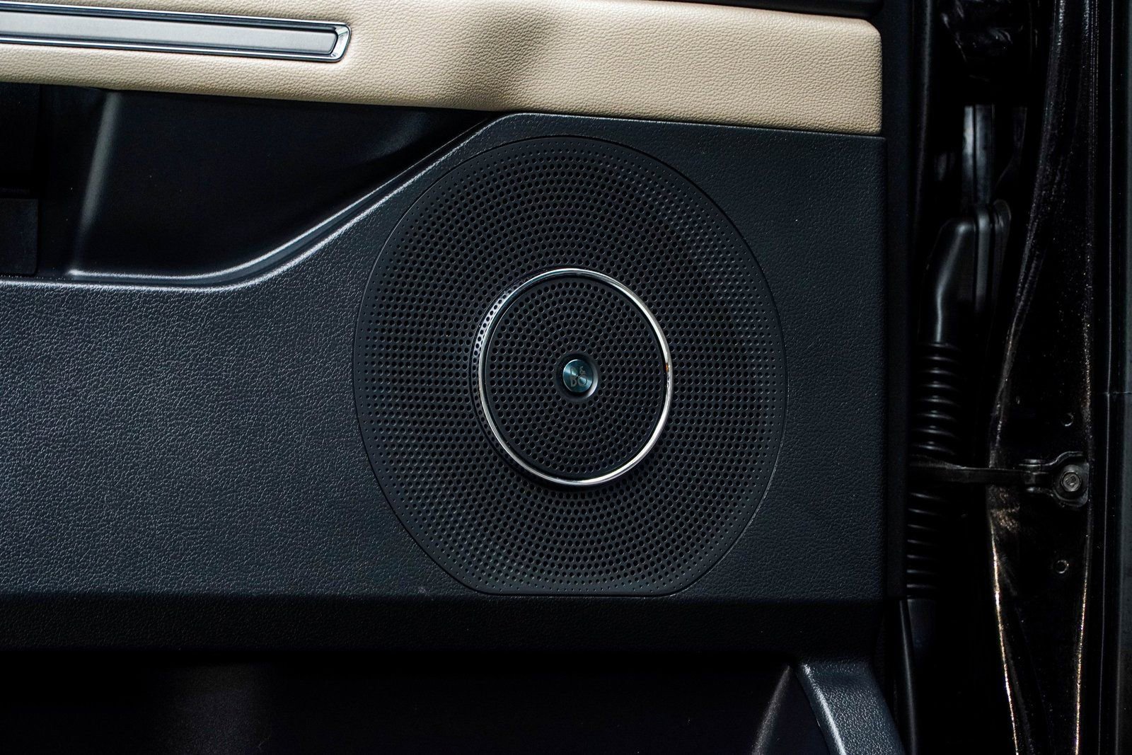 Used 2024 Ford Expedition Limited AWD/4WD image 33