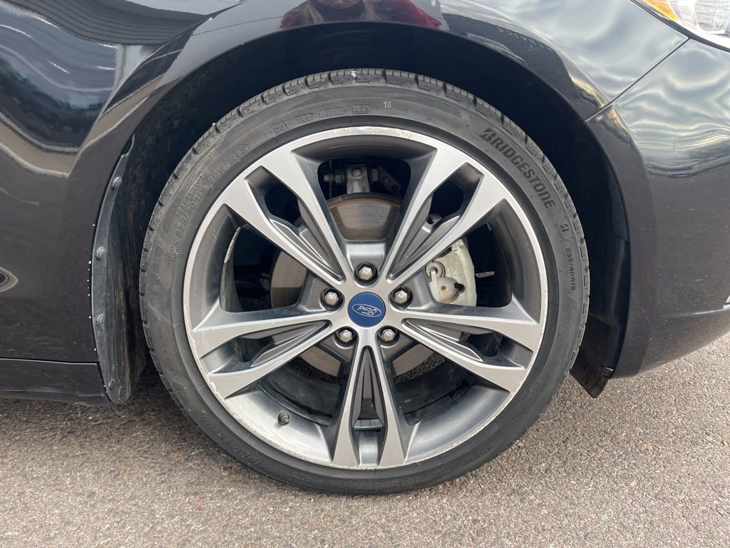 Used 2020 Ford Fusion Titanium AWD/4WD image 5