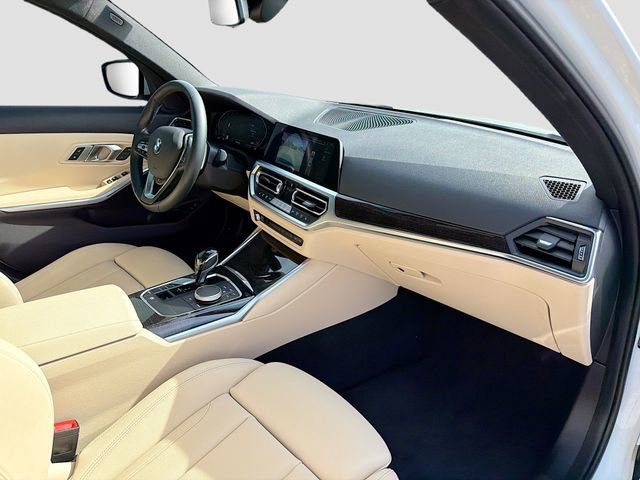 Used 2021 BMW 330i Sedan w/ Premium Package image 13