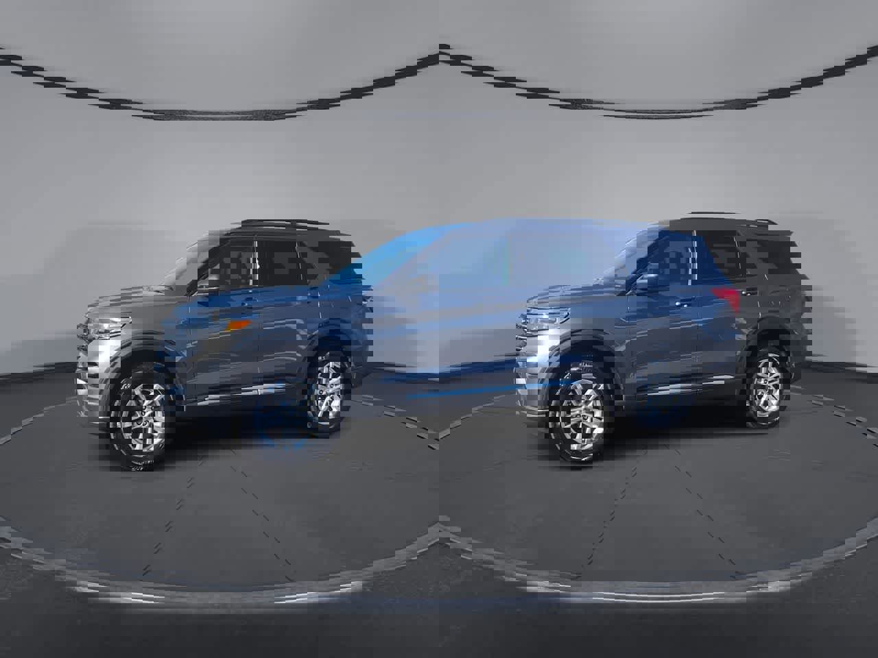Certified 2023 Ford Explorer XLT image 4