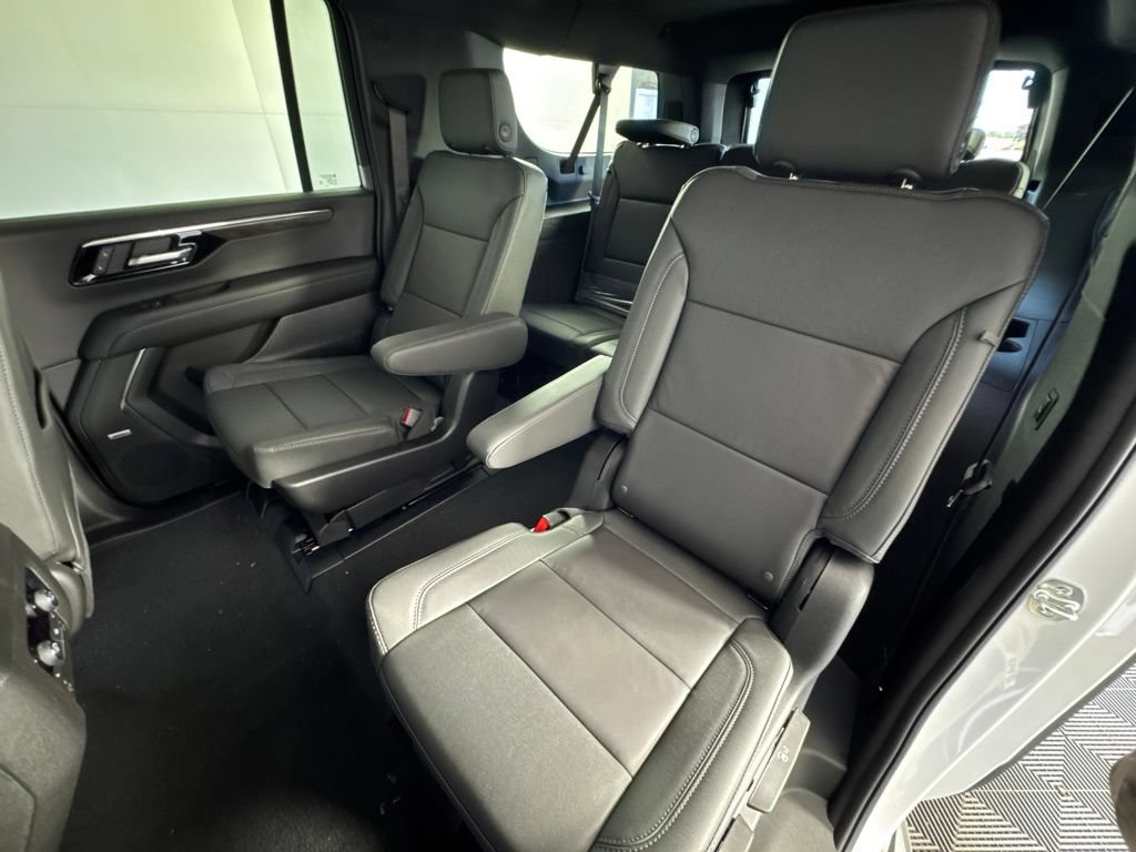 New 2026 Chevrolet Suburban LT w/ Comfort Package AWD/4WD image 27