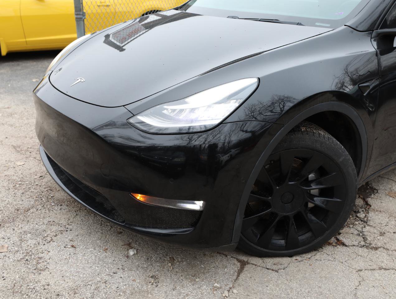Used 2020 Tesla Model Y Long Range image 2