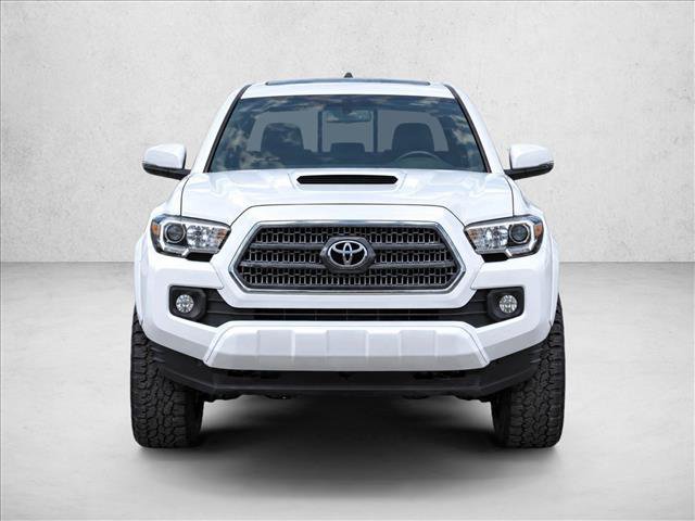 Used 2017 Toyota Tacoma TRD Sport w/ Premium & Technology Package AWD/4WD image 10