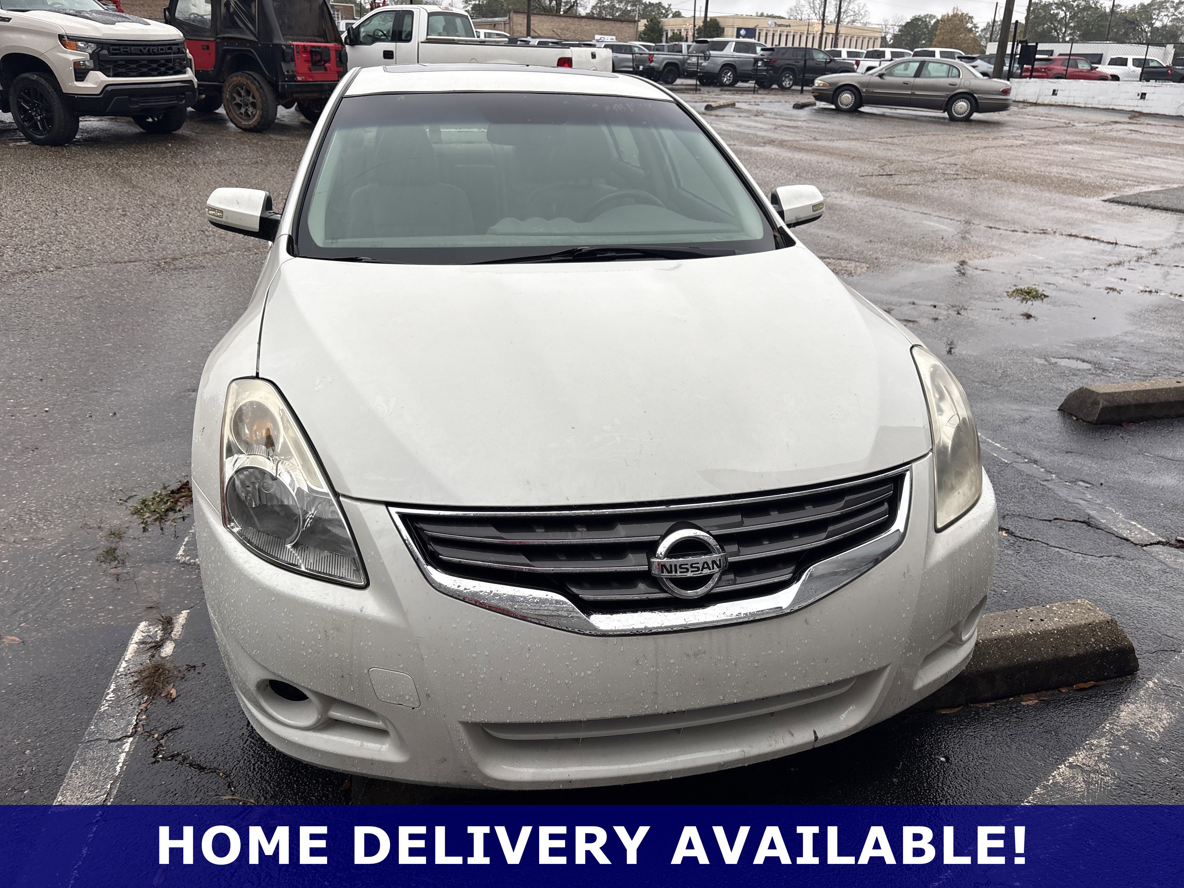 Used 2012 Nissan Altima 3.5 SR w/ Sport Pkg image 2