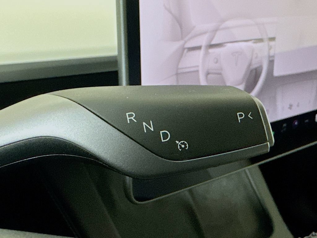 Used 2023 Tesla Model Y Long Range AWD/4WD image 18