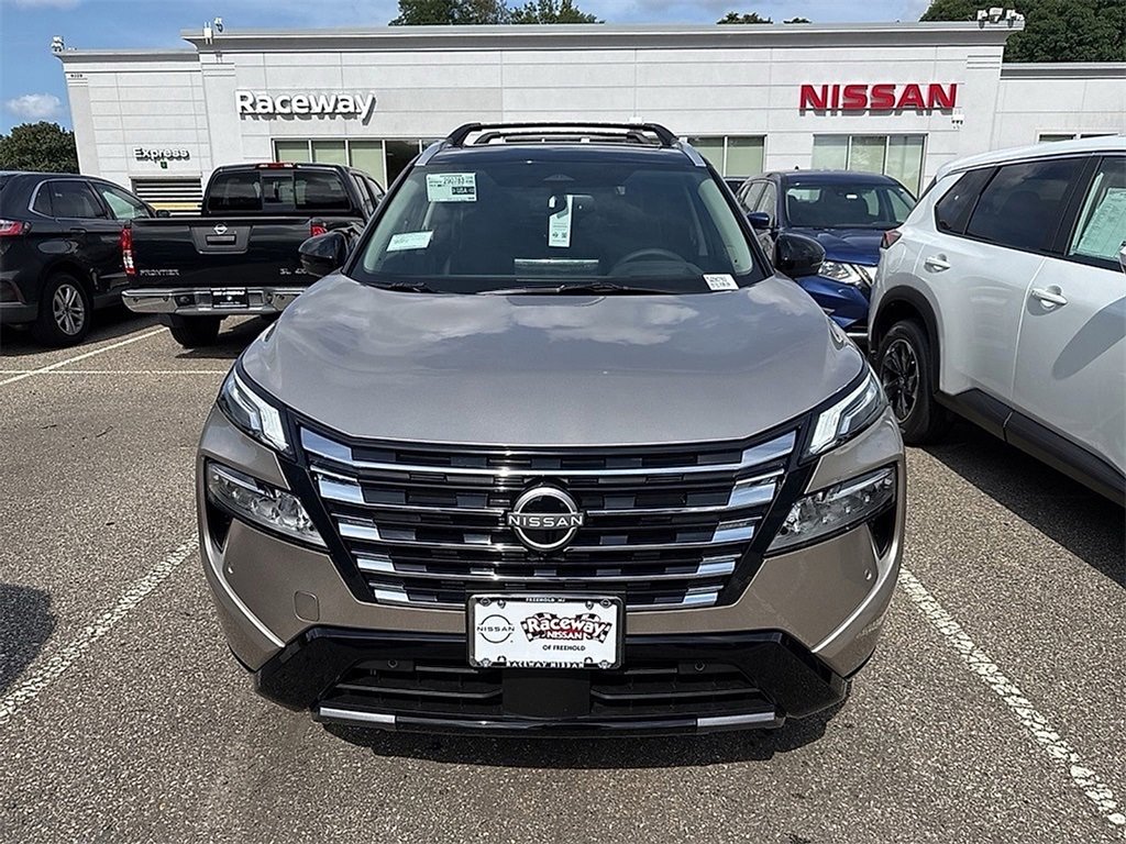 New 2026 Nissan Rogue Platinum image 2