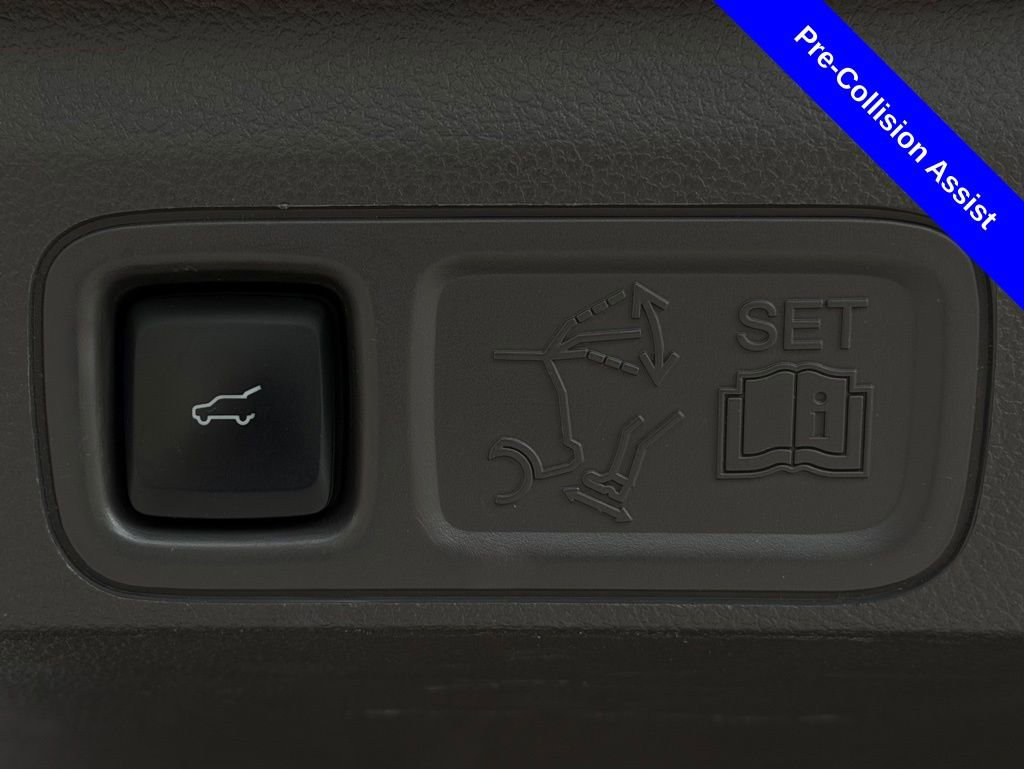 Used 2018 Ford Expedition XLT w/ Equipment Group 202A image 32